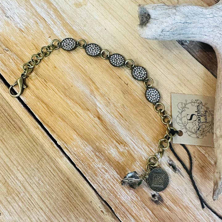 Scooples Jewelry - Wholesale Charm/Dangle Bracelet - Regal Coin