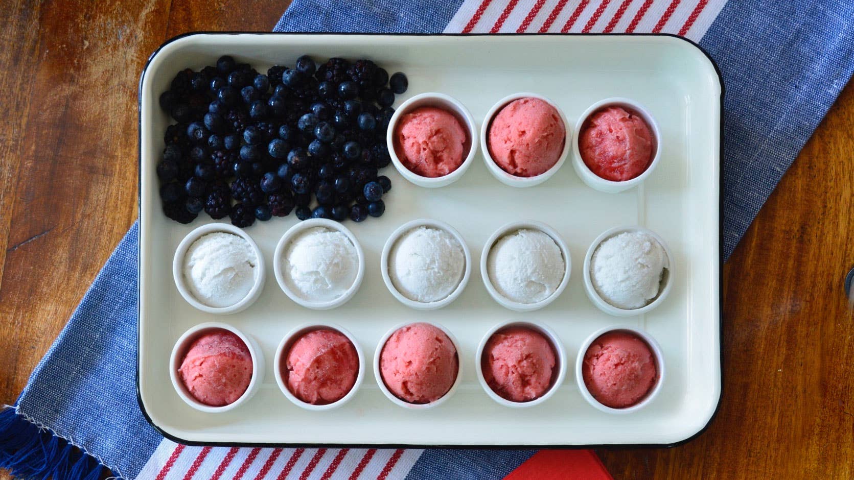 TableCraft Products Company - Wholesale Baking Dish - Enamelware Collection Sheet Pan, 16.25 x 11.5"9