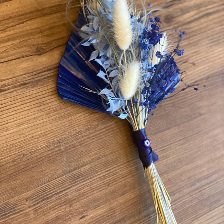 B Collective - Wholesale Dried/Pressed Flowers - Nazar (Protection) Mini Dry Flower Bouquet