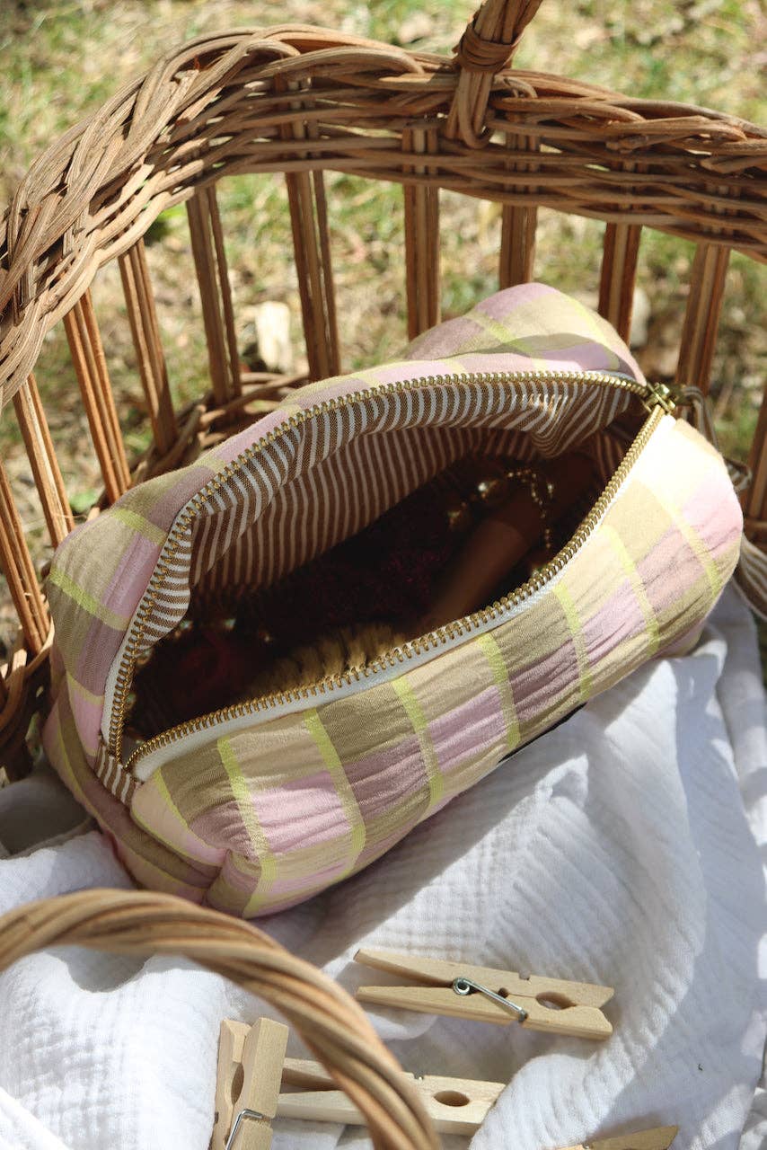 Maho - Wholesale Toiletry Bag - Women's - Claudia Seersucker11