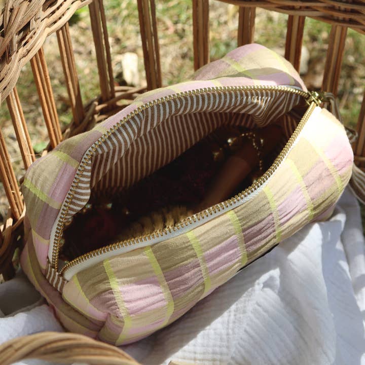 Maho - Wholesale Toiletry Bag - Women's - Claudia Seersucker11