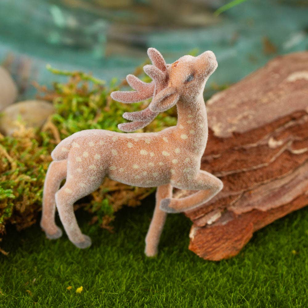 Factory Direct Craft – wholesale Dekorativt bordsobjekt – Miniatyrflockad bockhjort 2" L x 2-1/4" H (påse med 6)3