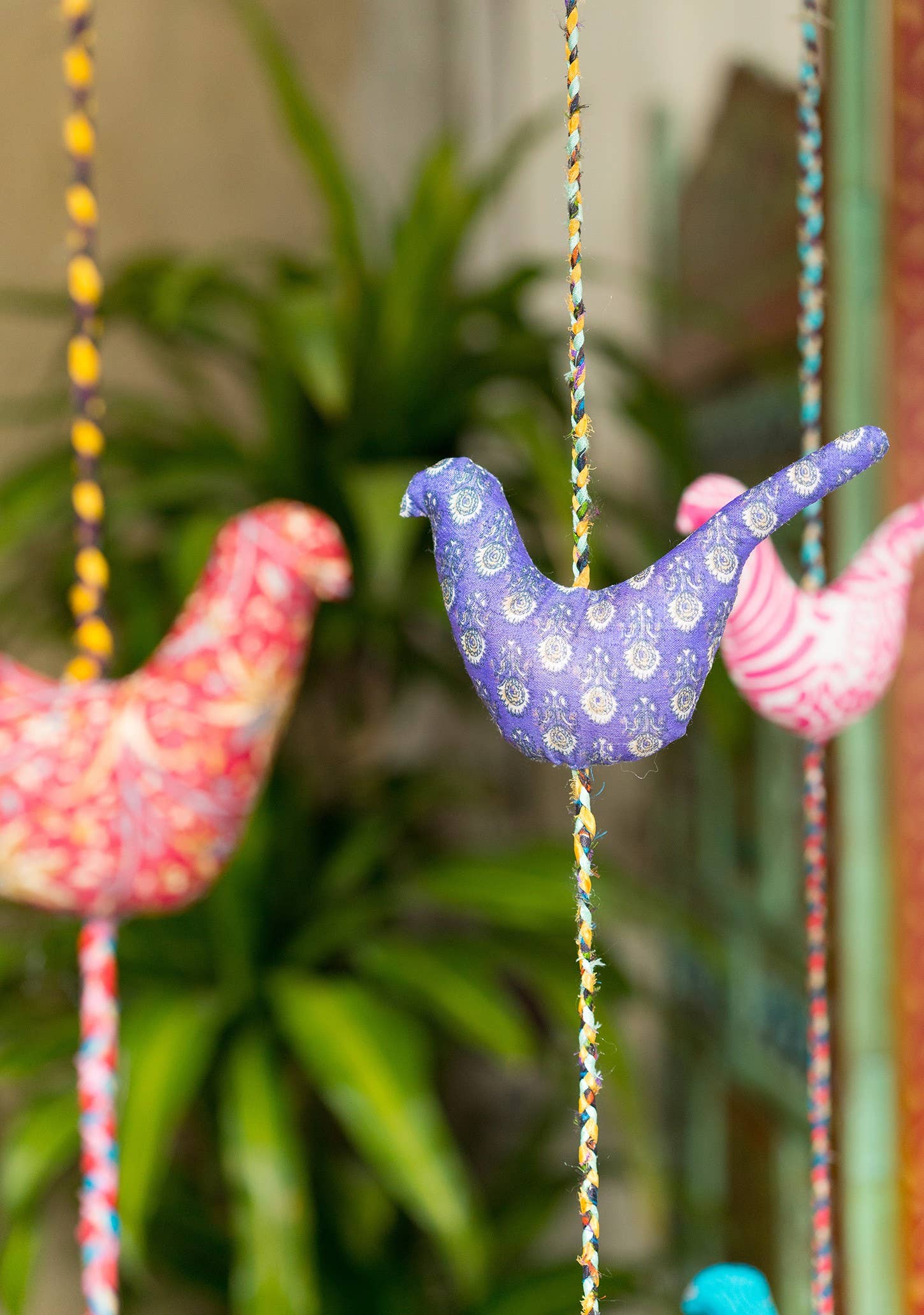 Namaste – wholesale Decorative tassel/wall drop – Hanging Recycled Sari String 3 Birds2