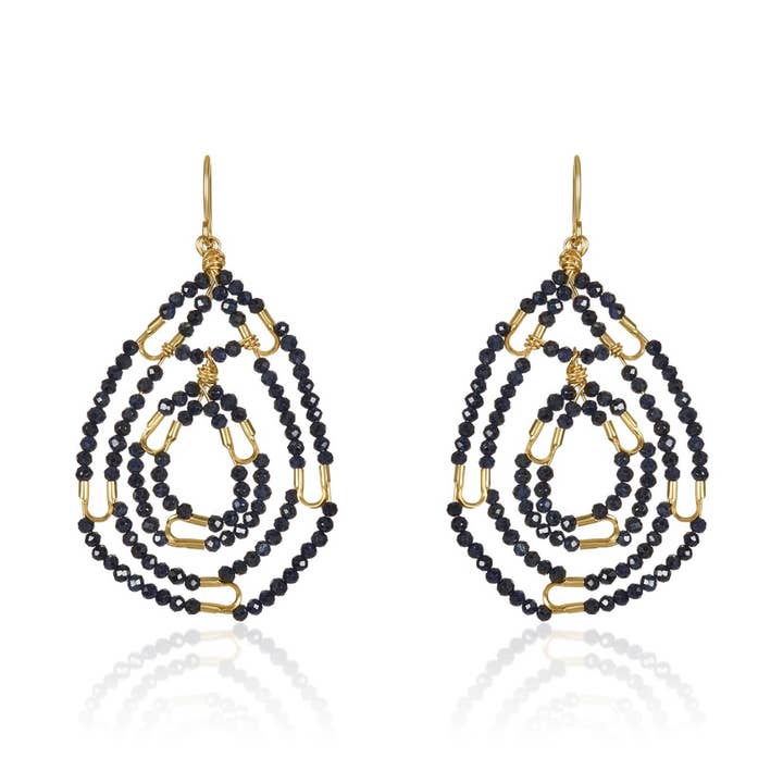 Grädde och sockerörhängen för wholesale av Mabel Chong