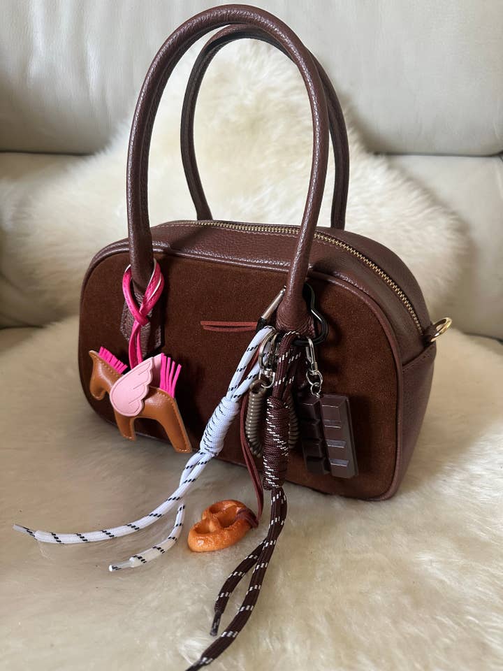 BONNIE - skuldertaske i ruskind for engroshandel hos Zhade