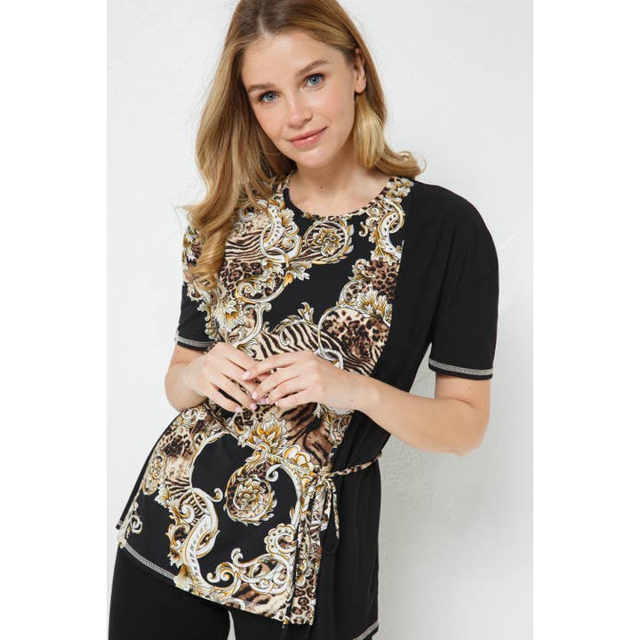 *PROMO*HAUT ASYMÉTRIQUE À MANCHES COURTES EN TISSU BLOCK - T7134P27 pour la vente par 01 Allum