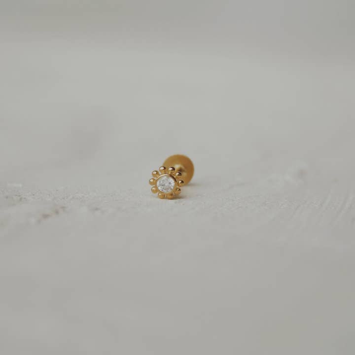 Daphne Cartilage Stud Earring and other Purchase Wholesale carta da parati. Free Returns & Net 60 Terms on Faire trending on Faire.