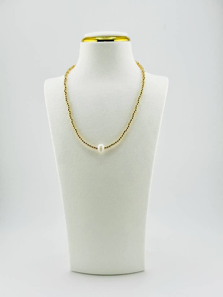 Collar Serenity bañado en oro con una perla fresca para venta al por mayor de Bella Blu Designs