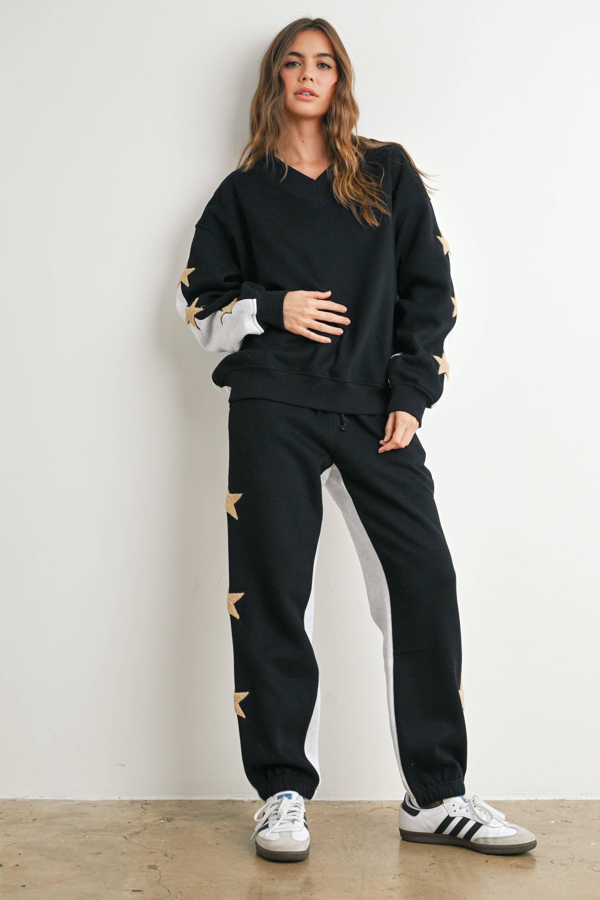 BUTTERMELON – wholesale Lounge Sweatpants/jogging bottoms – Women's – Color Block Sweatpants with Star Detail - BMP757010