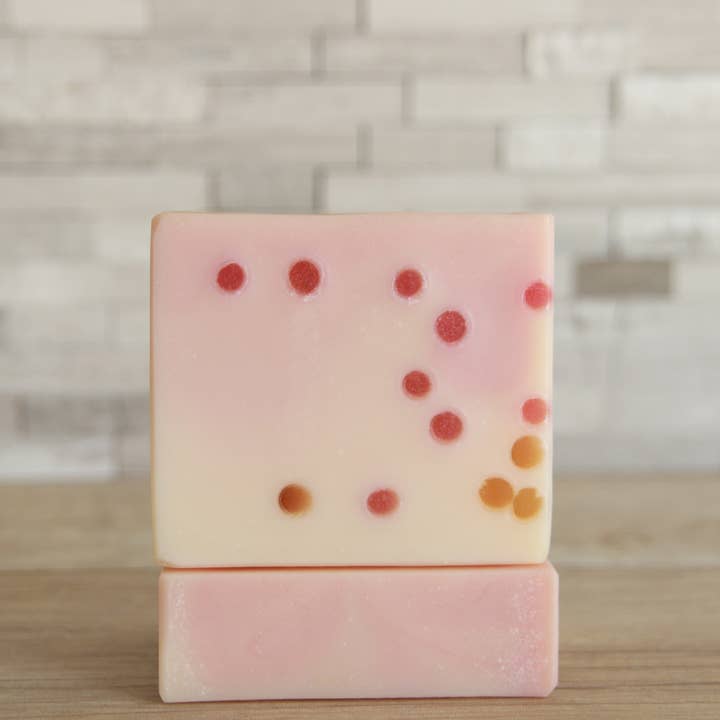 Cranberry Champagne Artisan Seife für den Großhandel von Moxy's Soapworks