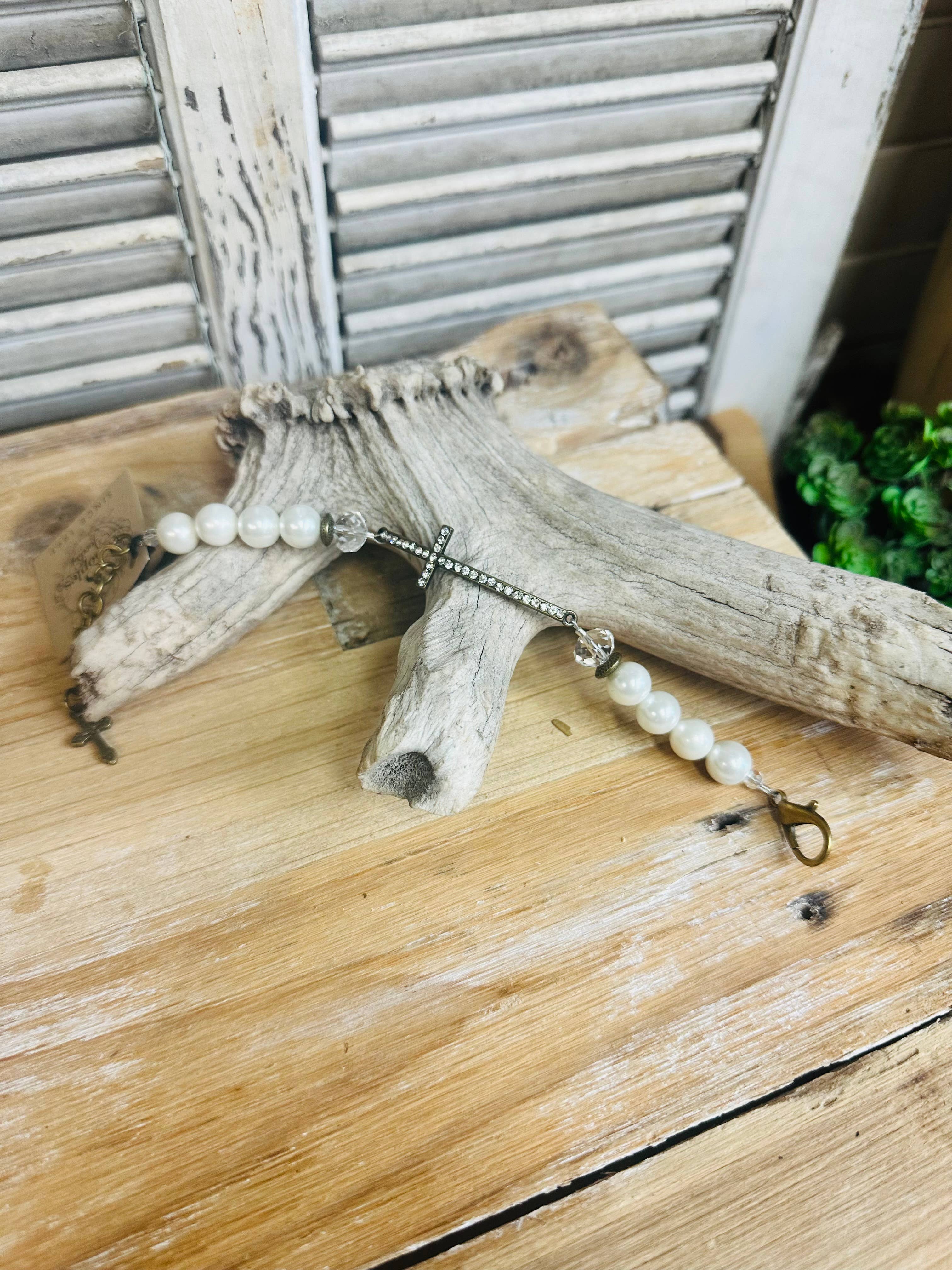 Scooples Jewelry - Wholesale Link & Chain Necklace - Chained Pearl. Neck4