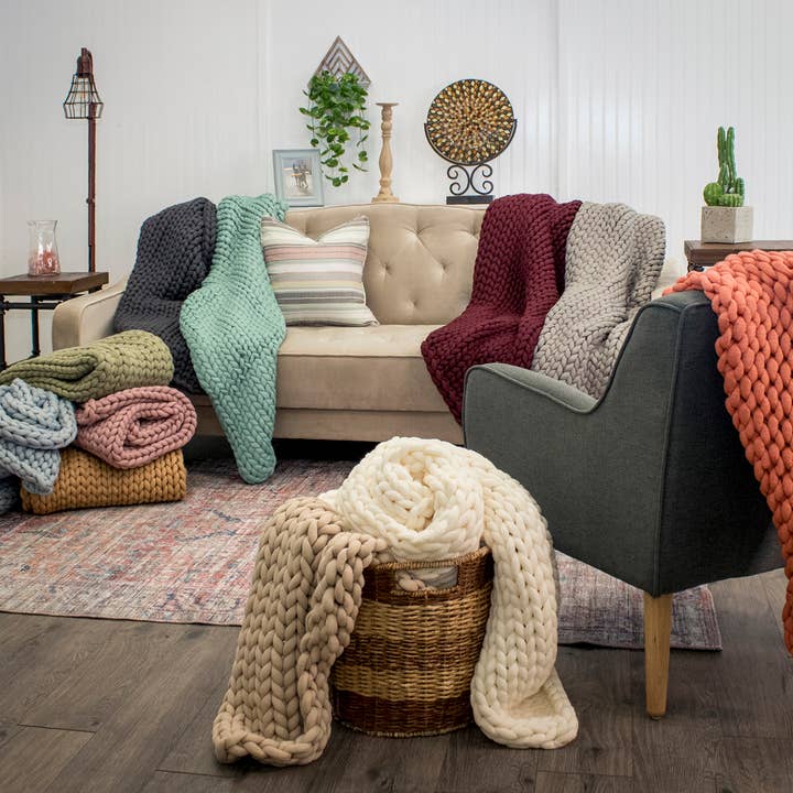 American Heritage Textiles - Wholesale Throw Blanket - Donna Sharp Chunky Knit Throws
