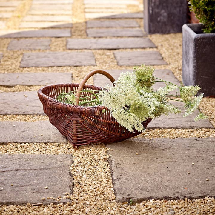 Gadsby – wholesale Garden caddy – Medium Wicker Garden Foraging Storage Trug - Unpeeled Willow1