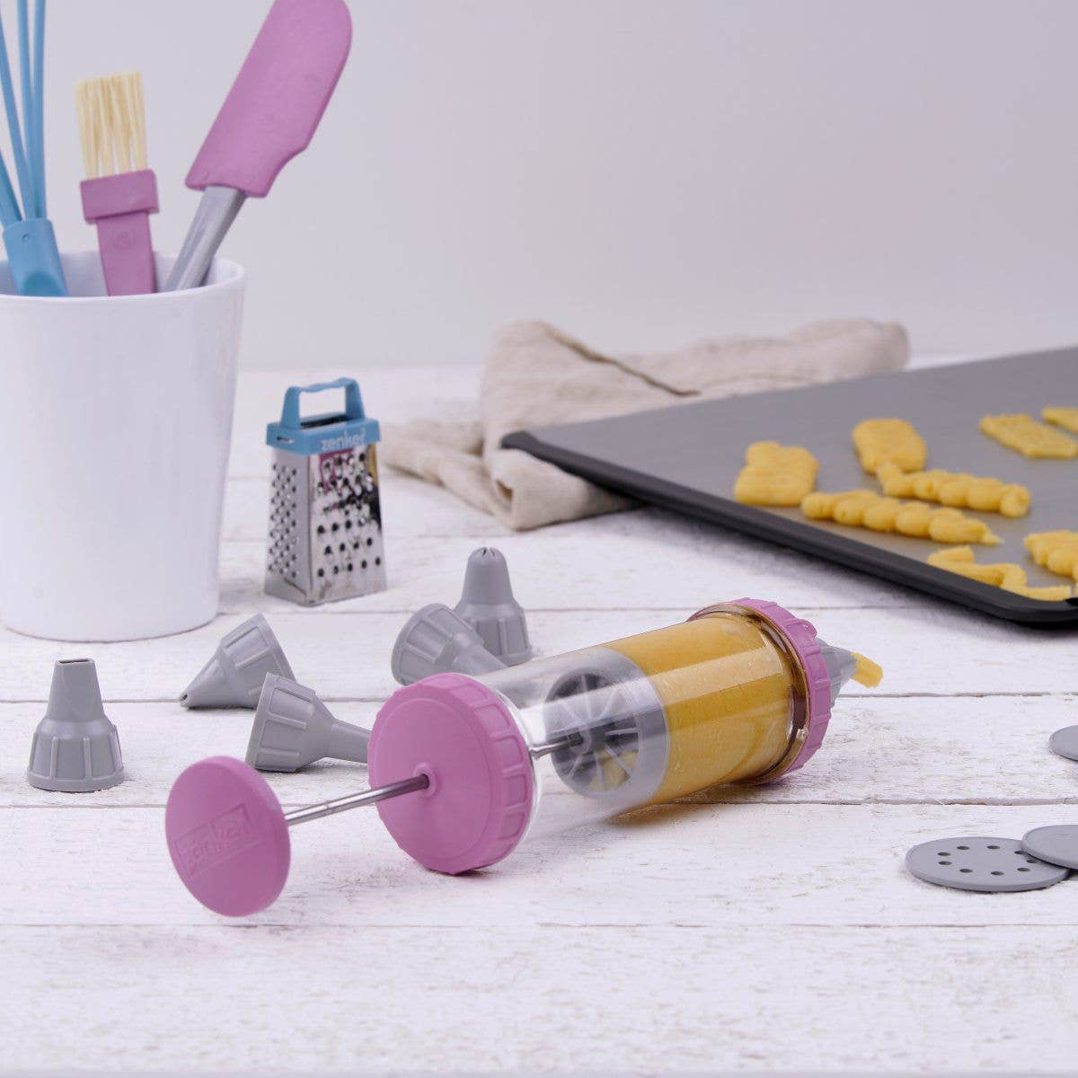 Zenker - Wholesale Decorating Tool - Pastry Syringe with 6 Tips7