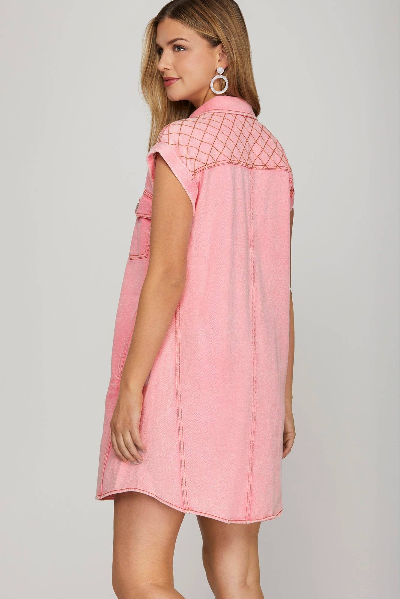 Vanilla Monkey – Vestido - Mulher por atacado – Vestido de Sarja Lavada com Manga Curta e Ombro Costurado1