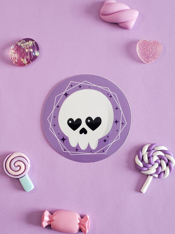 Vinyl-Aufkleber | Lilac Cute Totenkopf & Hearts Aufkleber für den Großhandel von StrangelyArranged