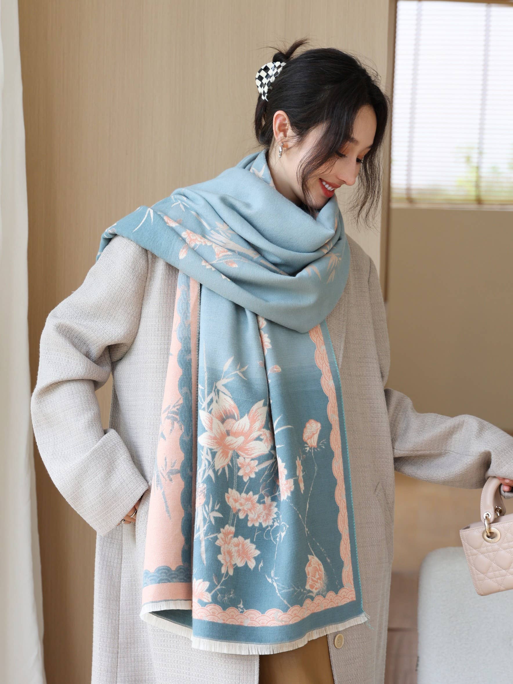 Pretty Persuasions - Wholesale Scarf - Women's - S25376 Polyester/Viscose Reversible Patterned Scarf