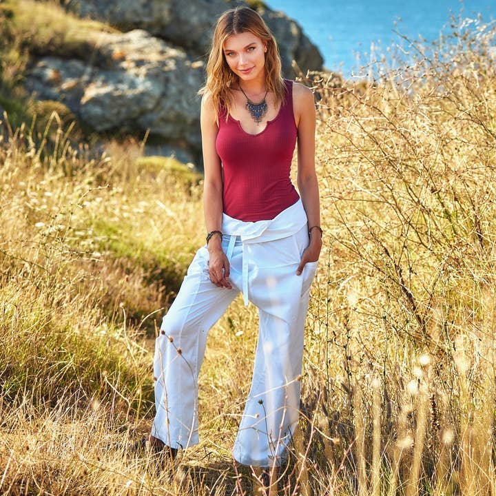 Los Banditos - Wholesale Pants – Women's - Adjustable Tie Waist White Fisherman Pants2