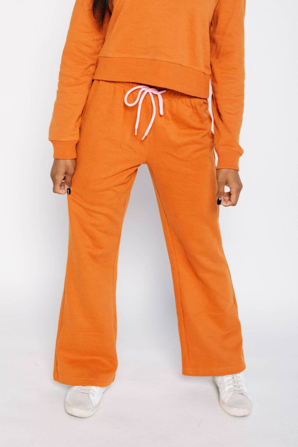 Molly Moran LLC - Wholesale Lounge Sweatpants/Joggers - Women's - Cozy Wide Leg Sweatpants Pants7