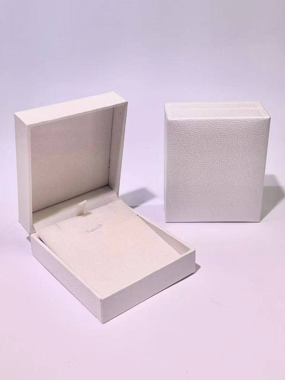 COSMOS - Wholesale Jewelry Box/Organizer - Jewelry box 7x8 cm – white gold gift case for women2