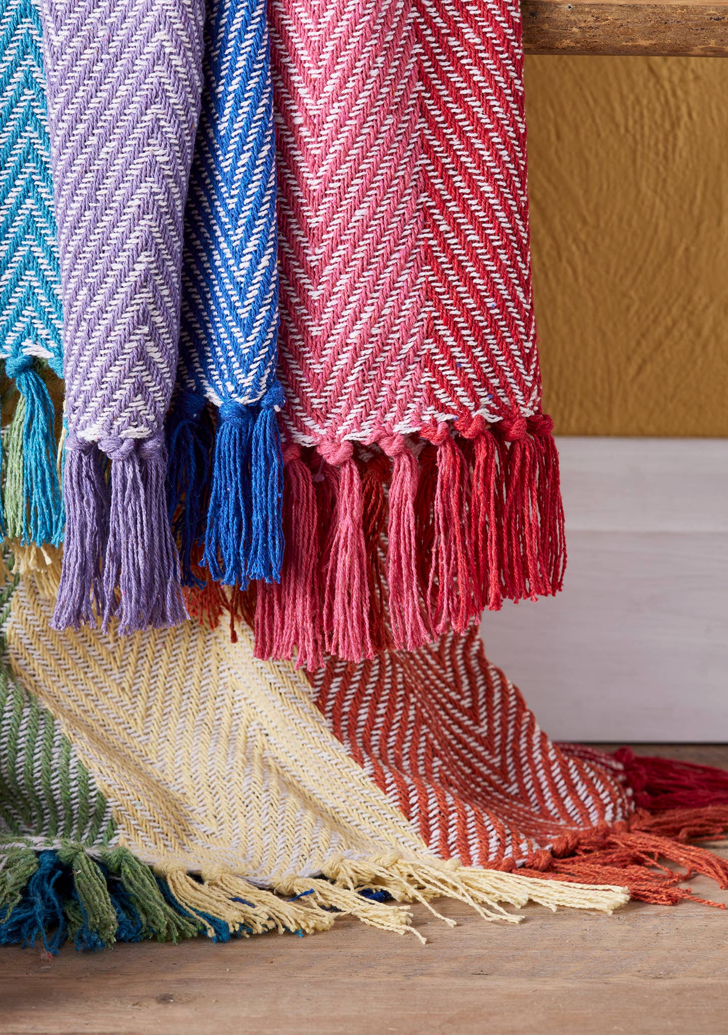 Namaste - Vente Plaids - Plaid en coton recyclé à rayures chevrons arc-en-ciel2