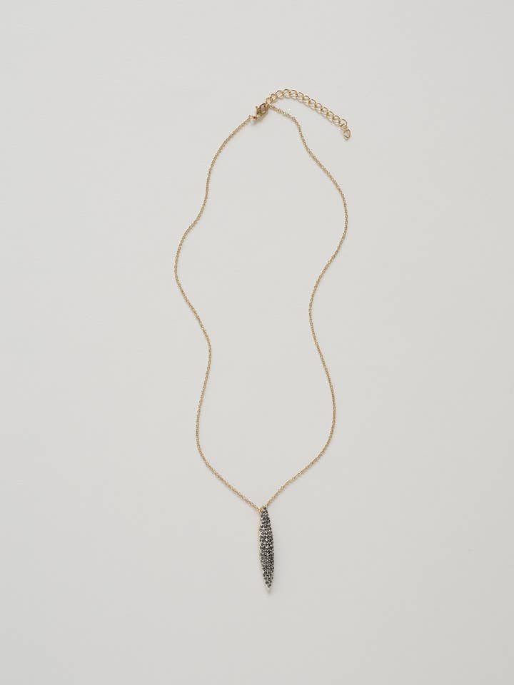 Le collier Nia pour la vente par This Is Alaya