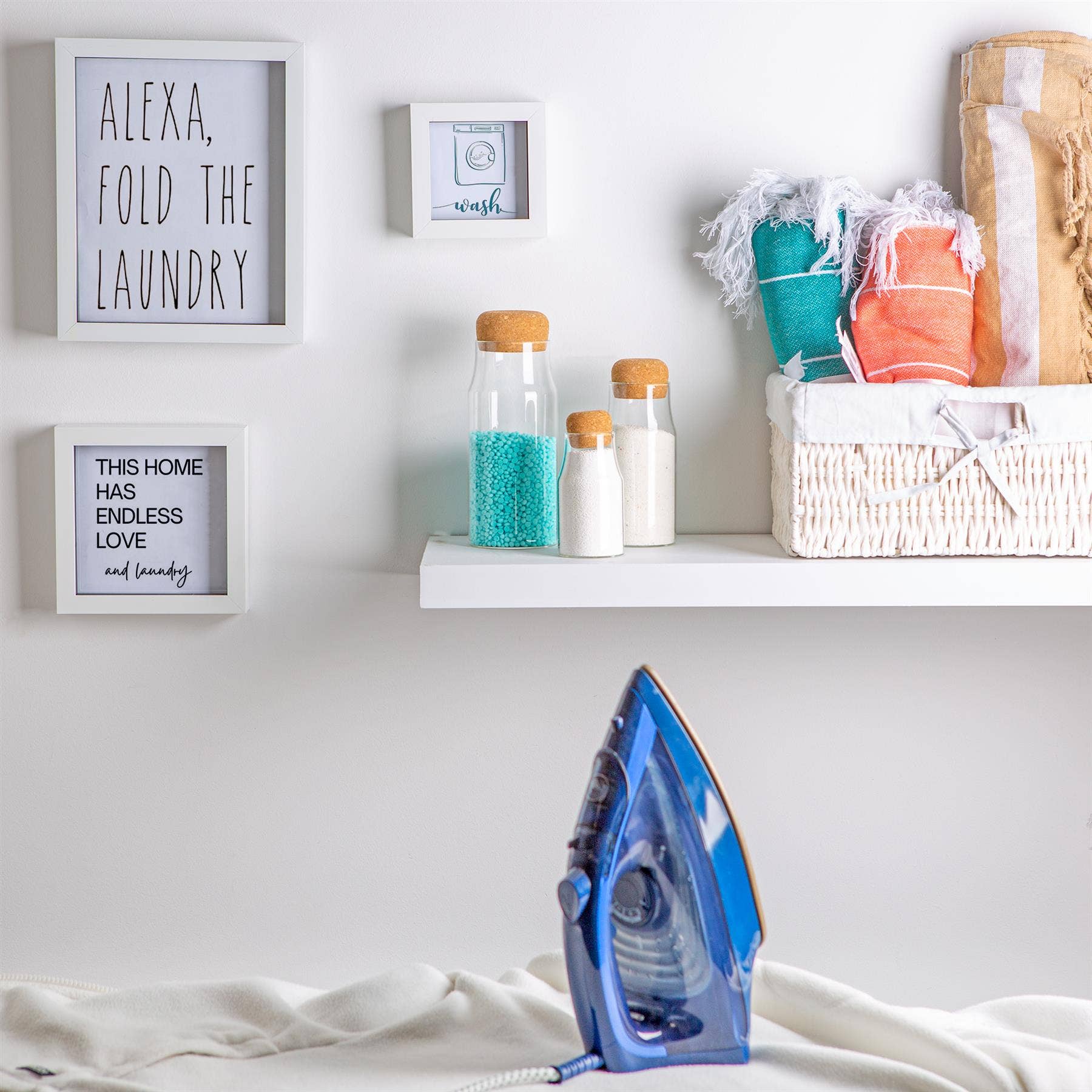 Rinkit Pty Ltd - Wholesale Jar - Glass Storage Bottle with Cork Lid - 720ml3