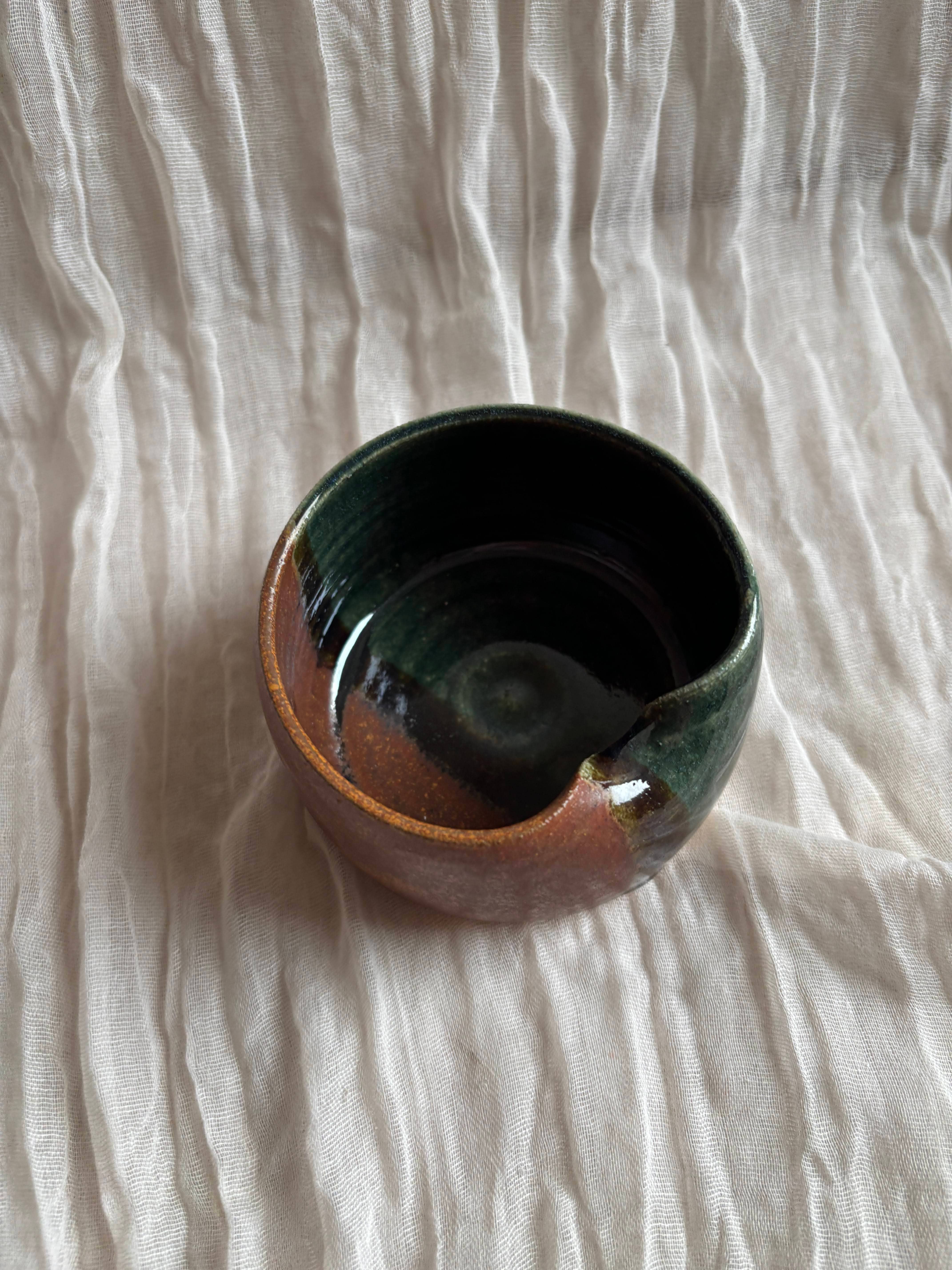 Charlotte Manser Ceramics – wholesale Bowl – Earth Tea Bag Bowl2