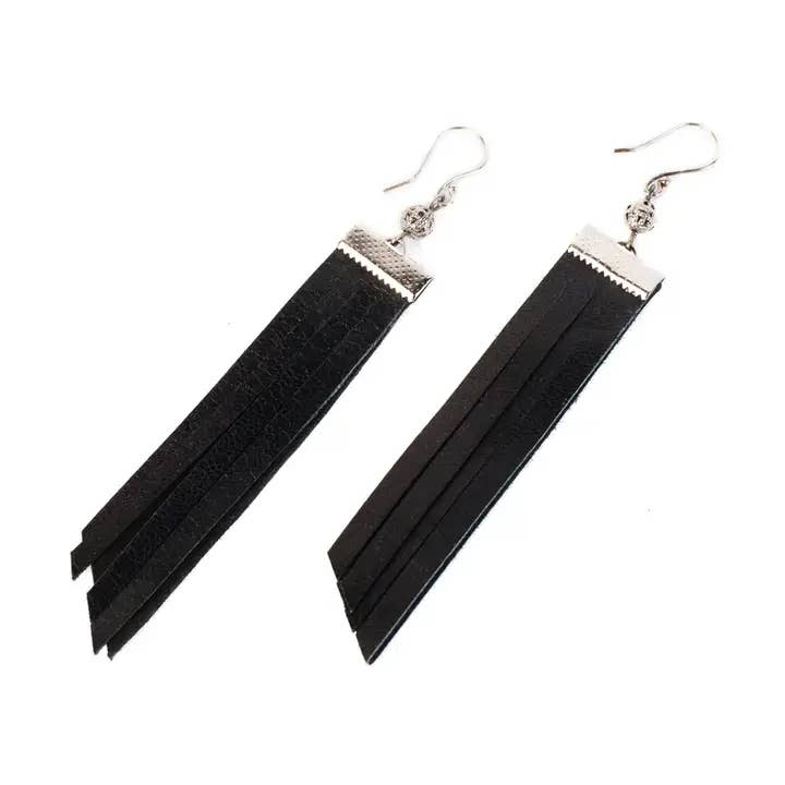 Largos Pendientes de Flecos de Cuero Negro Modernos con Borde Minimalista para venta al por mayor de The Dark