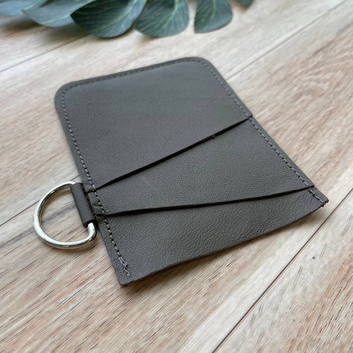 Portacarte angolare in pelle con 3 slot in pelle marrone per la vendita all'ingrosso da parte di Mally Designs