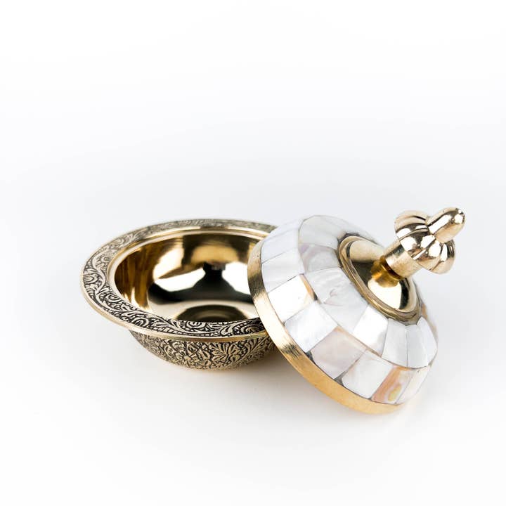 GREENROOTS USA LLC - Wholesale Decorative Plate/Dish/Bowl - Brass Mother Of Pearl Carved Bowl With Lid - 3.5"D, 3"H2