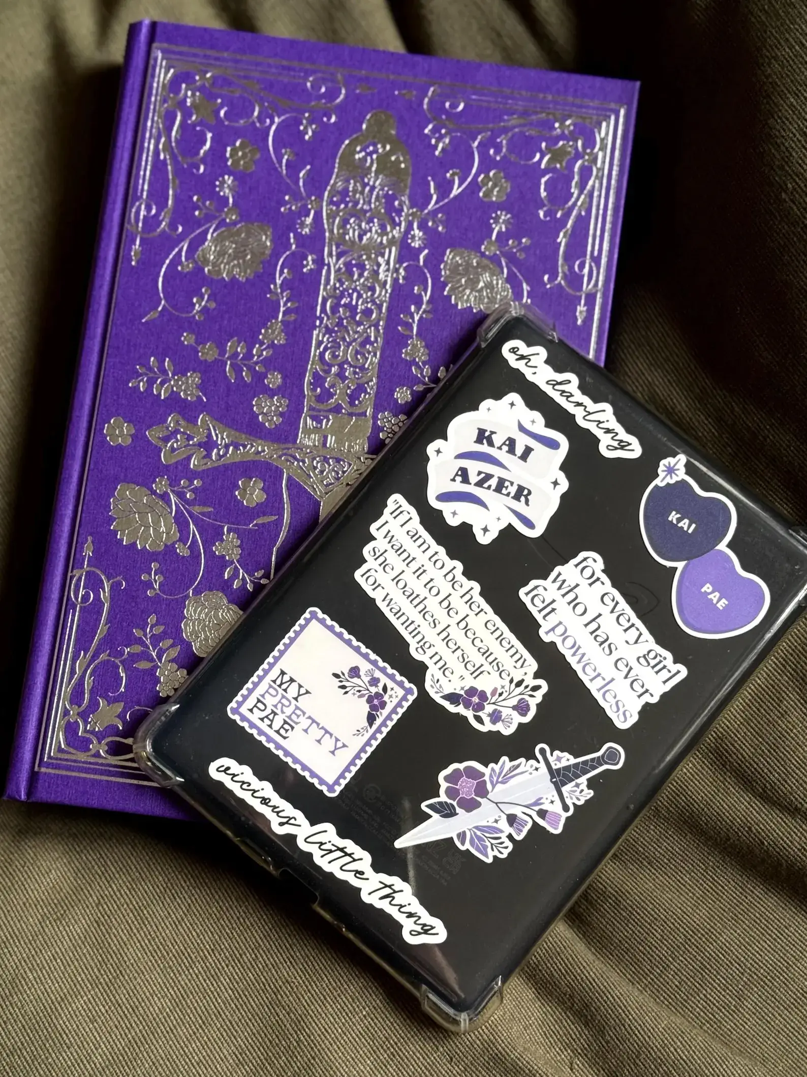 Good Girls Book Club – wholesale Sticker – Powerless Dagger Sticker, Powerless Fantasy Book Sticker3