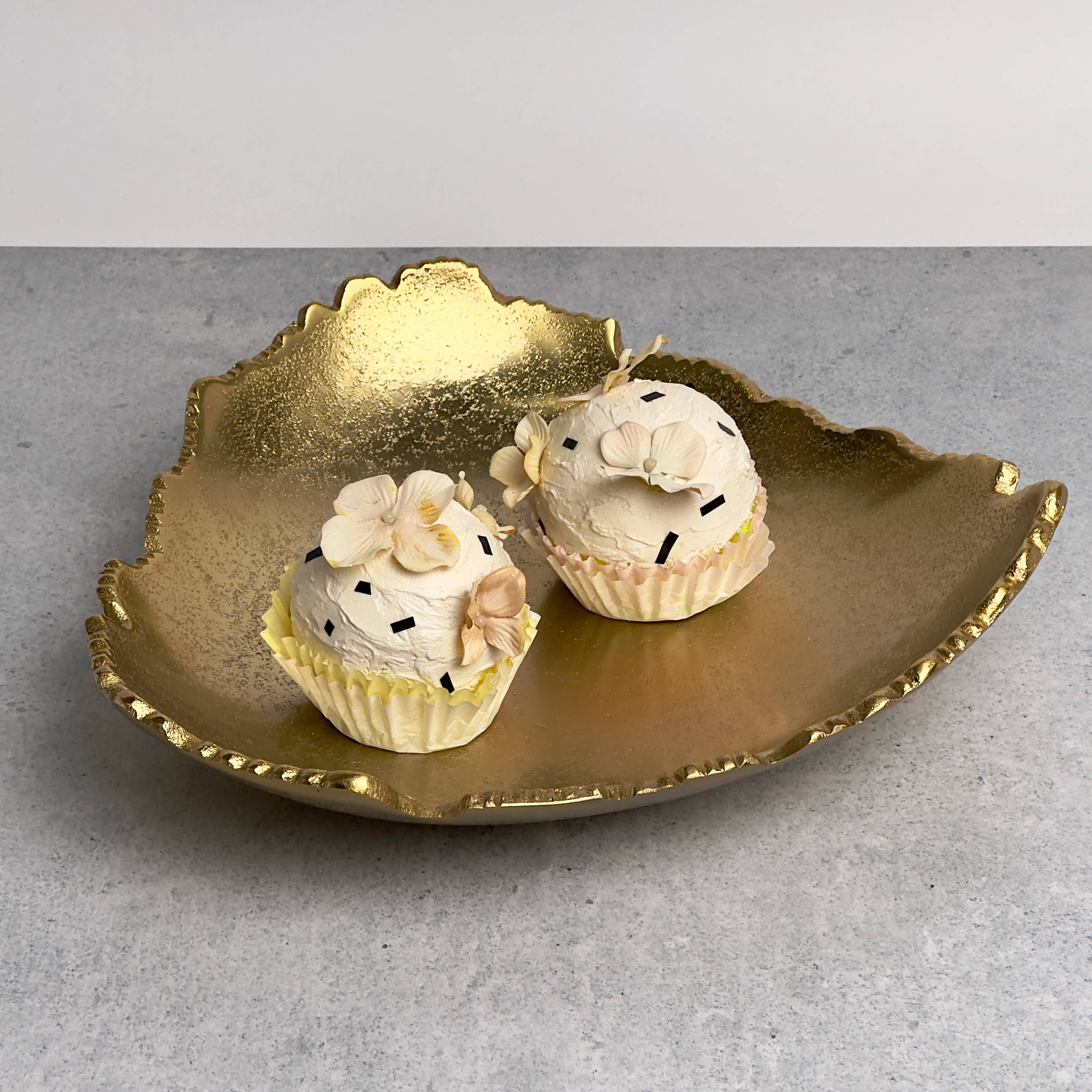 India Handicrafts Inc - Wholesale Decorative Plate/Dish/Bowl - Golden Torn Texture 3-Point Bowl5