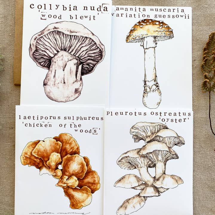 Pack de cartes de vœux 'Champignons d'automne' (4 pièces) pour la vente par Madison Memering (mamemering)