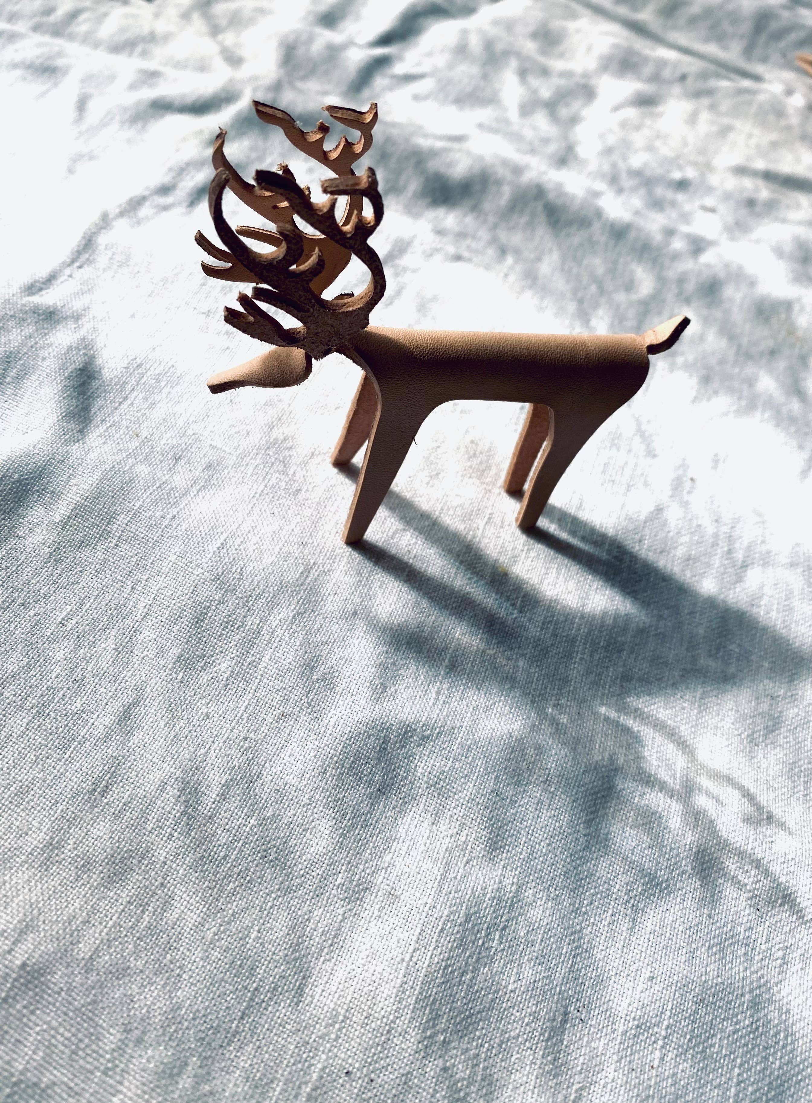 The Merchant Studio – wholesale Ornament – Reindeer Ornament / decor16