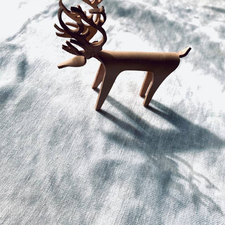 The Merchant Studio – wholesale Ornament – Reindeer Ornament / decor16