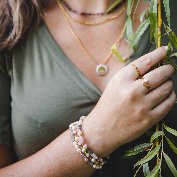 Lunaki Design - Wholesale Beaded Bracelet - Natural stone bracelet and 18K gold-plated stainless steel | HÉCATE4