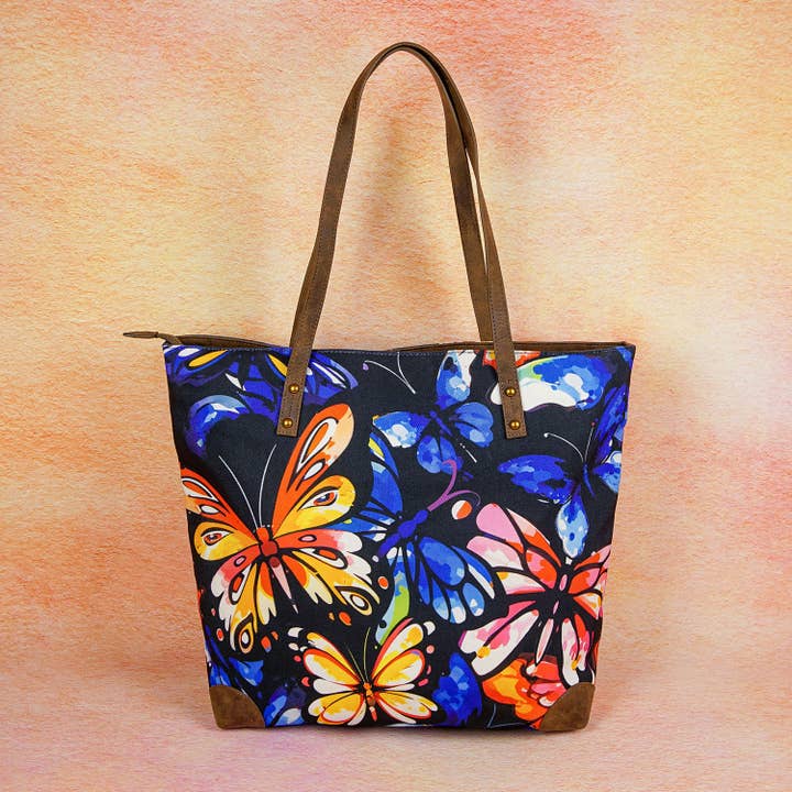 Tote en toile classique fait main avec ailes de papillon colorées pour la vente par ANNGOTI