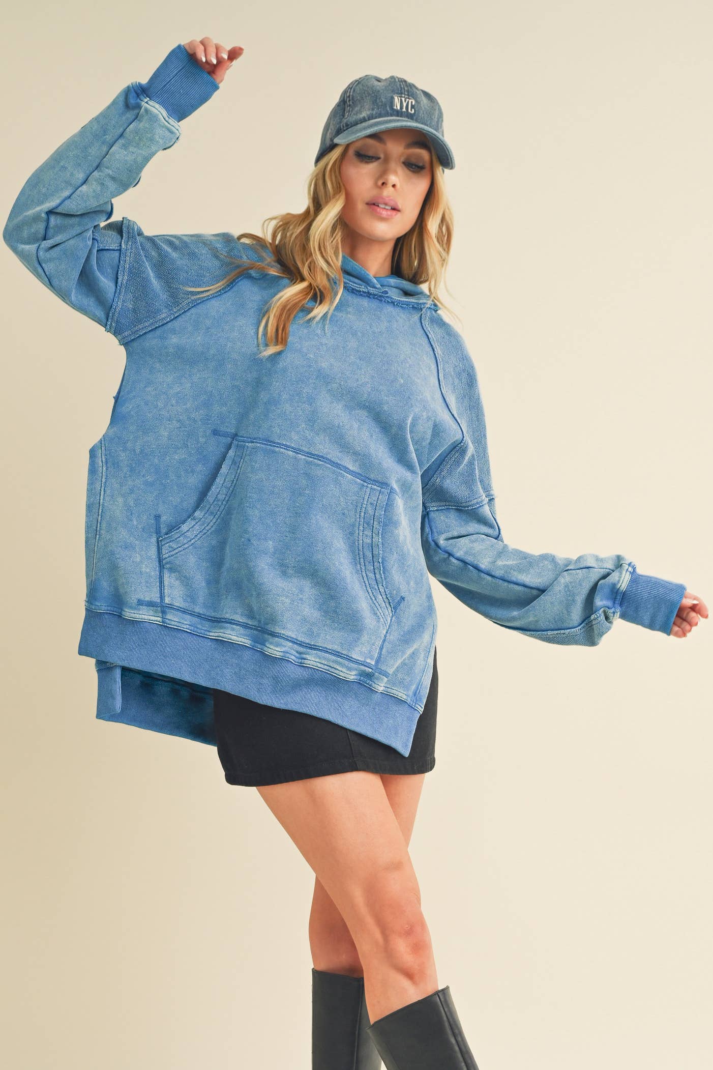 AEMI + CO – wholesale Hoodie – Women's – 966CK Deb Washed Hoodie 531