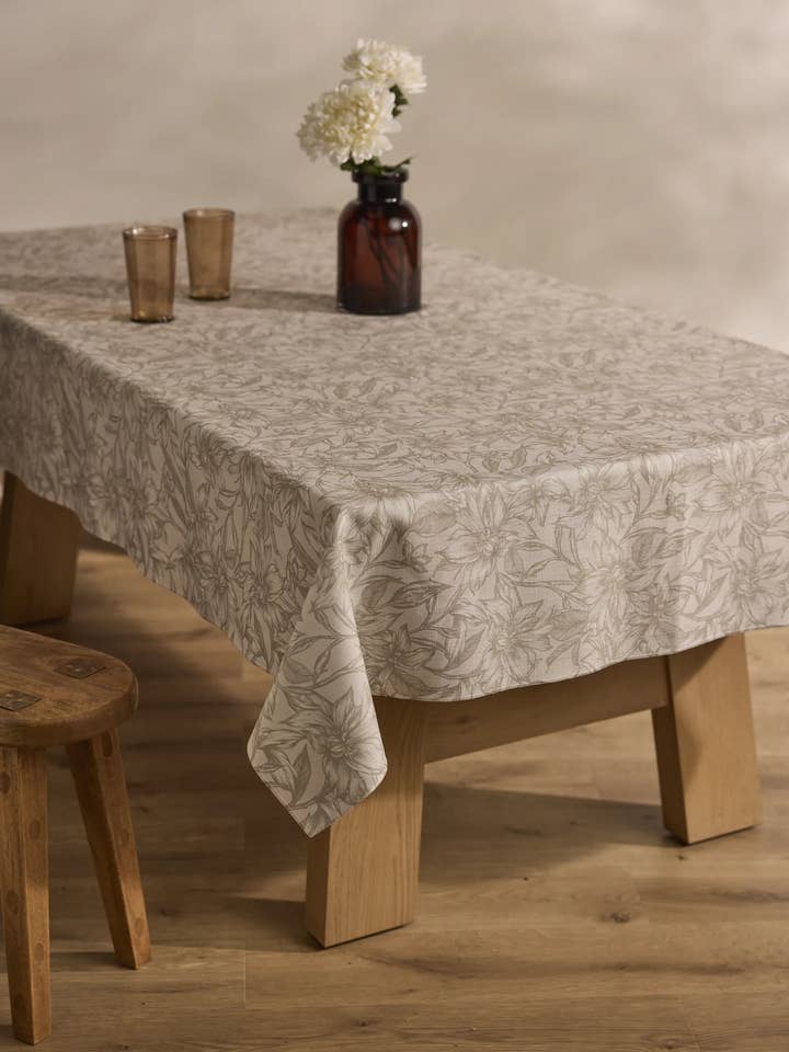 Alba Tablecloth for wholesale by Geometry