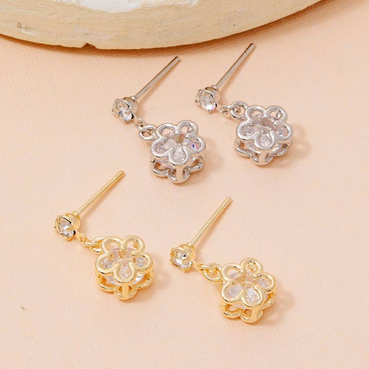 Cz Mini Blomdroppsörhängen för wholesale av Fame Accessories