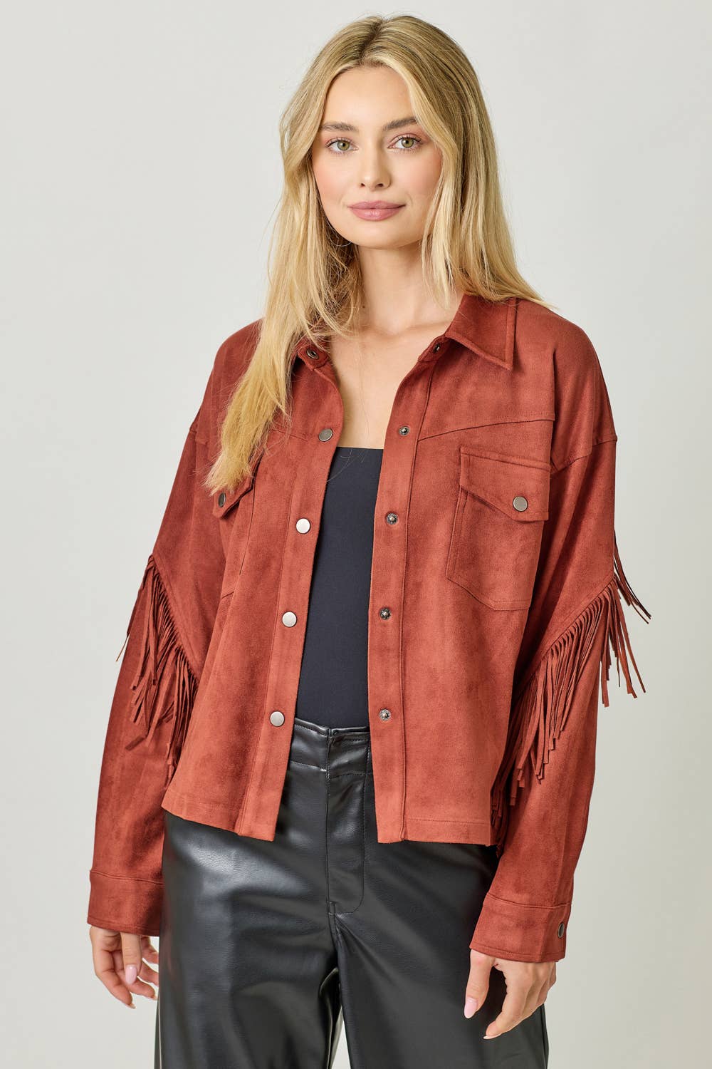 Mystree - Vendita all'ingrosso Giacca a camicia - Donna - 20609 Giacca Camicia in Suede con Dettaglio sul Retro a Frange24