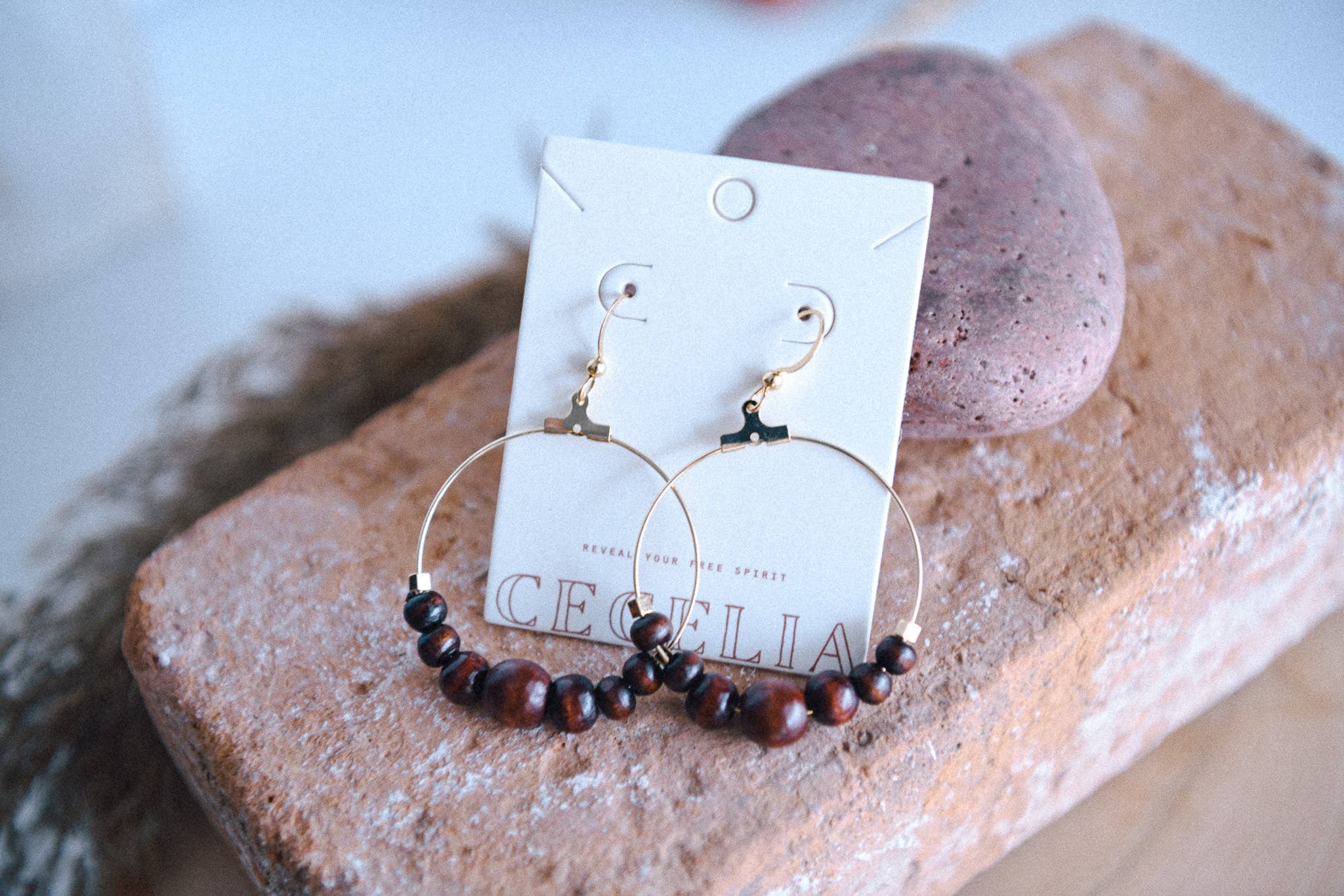 Cecelia Designs Jewelry - Vente Créoles - Boucles d'oreilles créoles bohèmes légères4