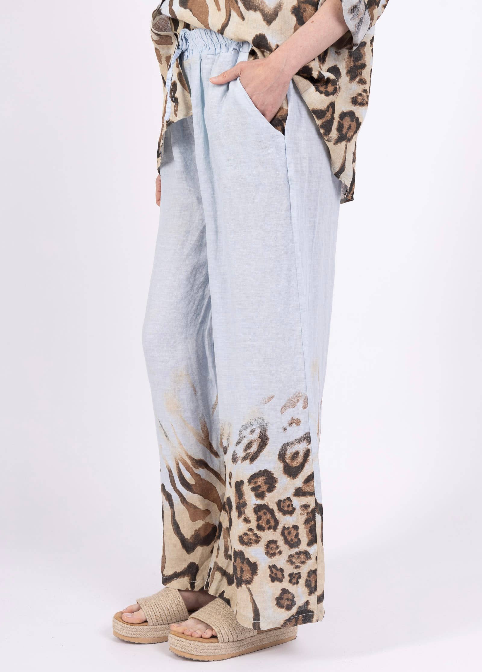 LINEN & COTTON HOUSE – Engroshandel Overdelssæt – til kvinder – Leopardmønstret hørskjorte og bukser sæt 09002 484036