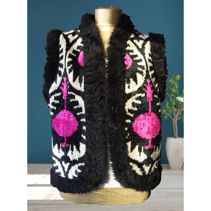 Silkesammet Ikat Väst för wholesale av MIASETA