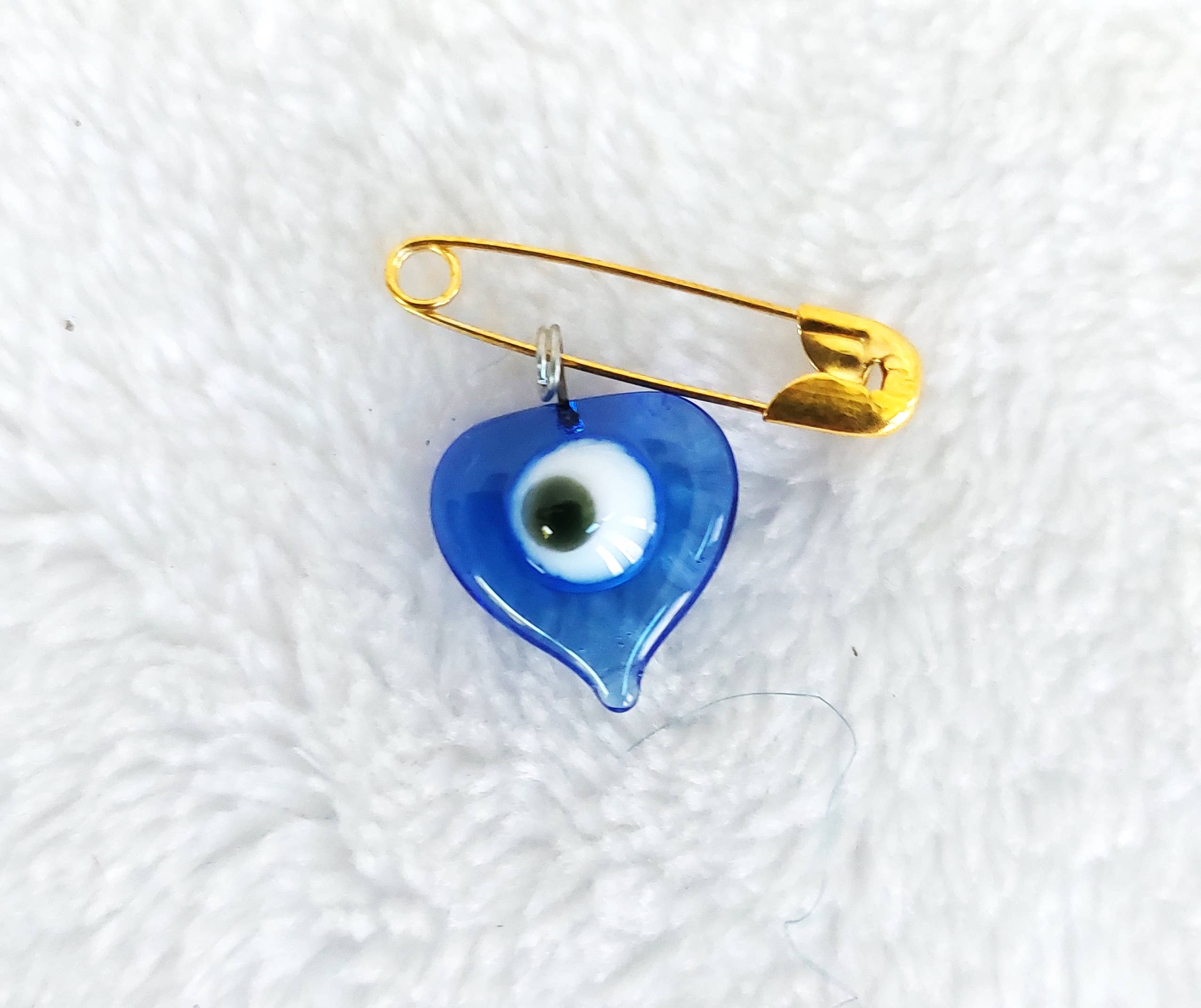 Gifts Amazing! - Wholesale Lapel Pin/Button - Evil Eye Heart Pins1