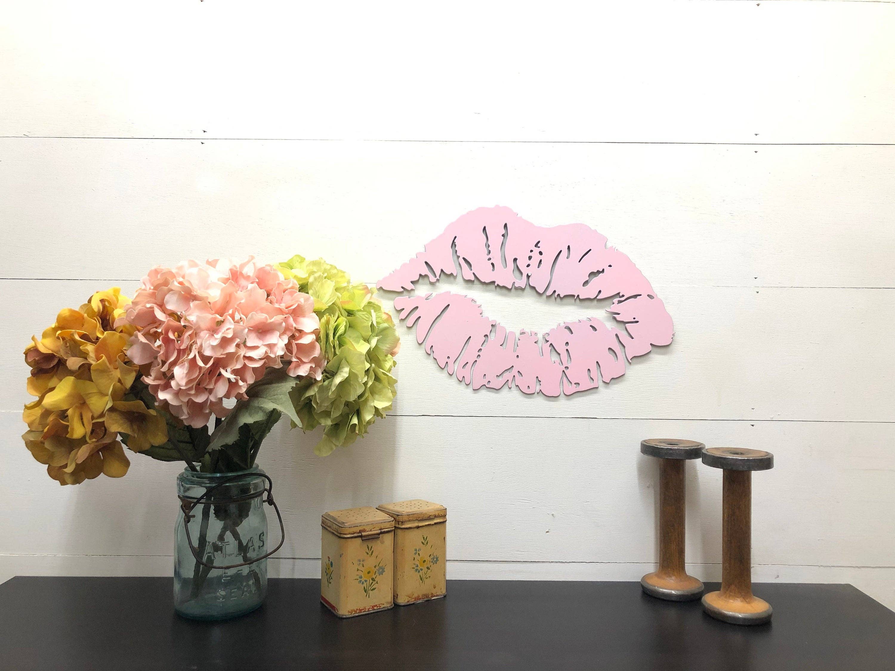 Madam Metalwork - Wholesale Wall Accent - Pink Metal Kiss Lips2