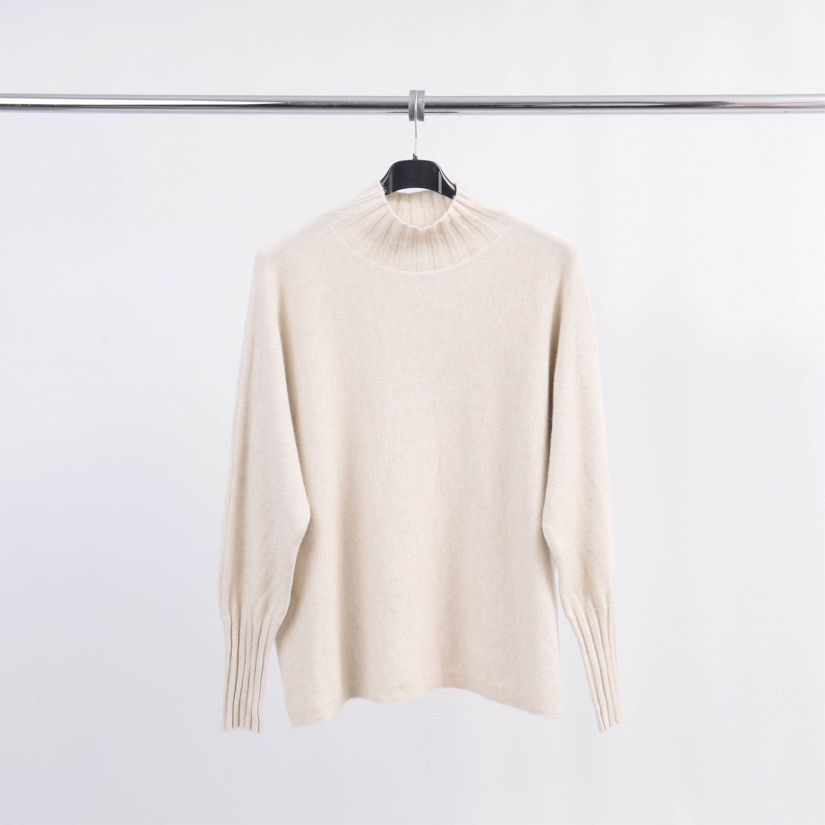 Cecile Wang - Wholesale Knit Sweater - Women's - Turtleneck knit sweater with sleeve details DSY242295