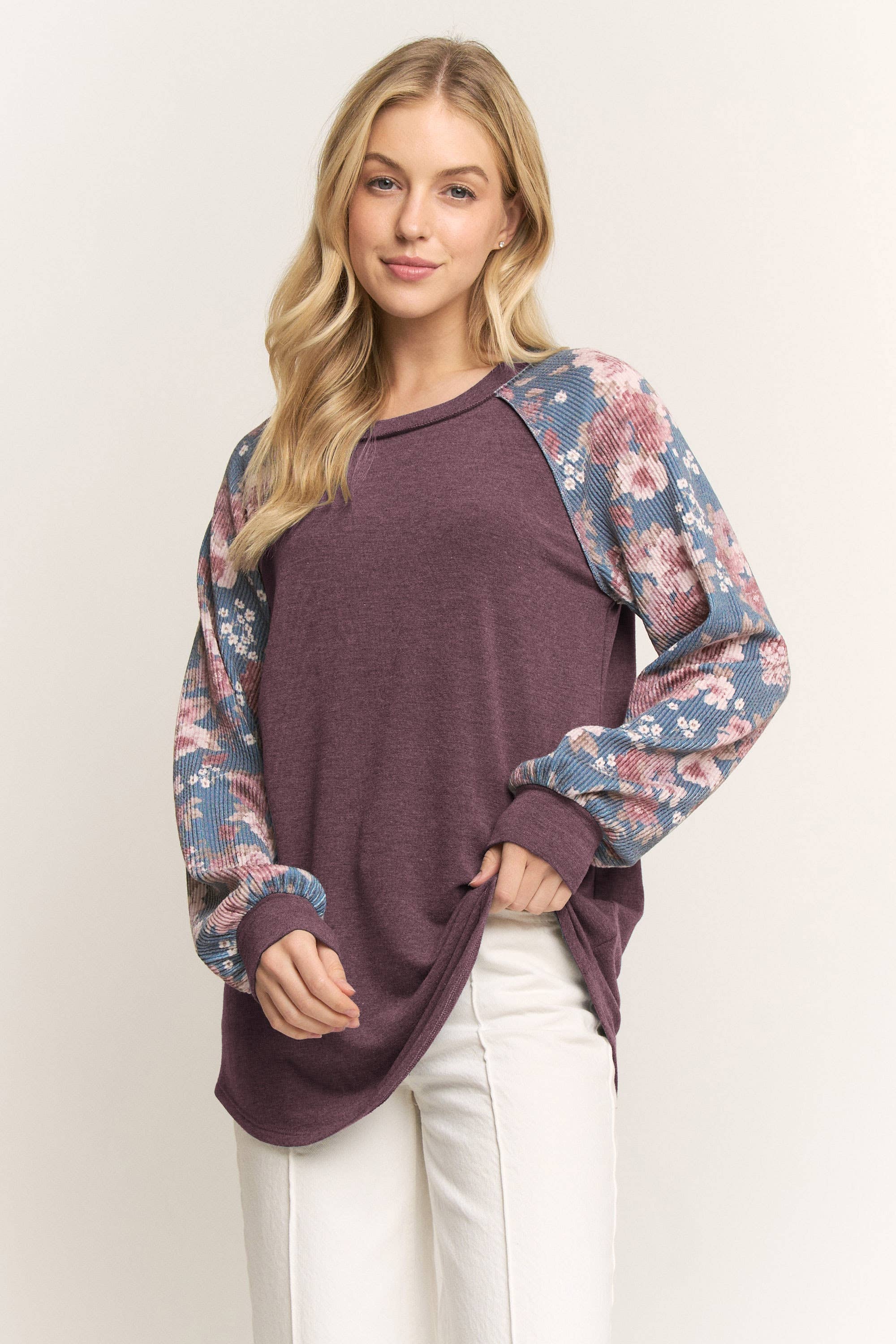 HEIMISH - Venta al por mayor Sudadera - Mujer - ET7689-25 TOP URBANO CON CONTRASTE DE CANALÉ Y ESTAMPADO FLORAL7