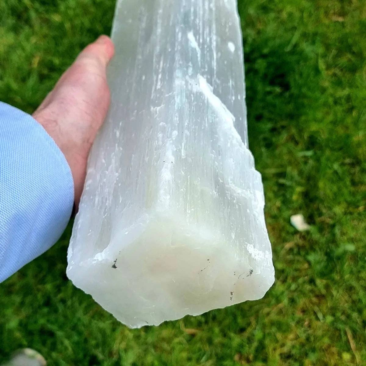 Distinction Crystals - Wholesale Spiritual Stone/Crystal - Extra Large Selenite Raw natural Log - Xl Selenite log1